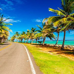 VUELTA A LA ISLA EN VAN